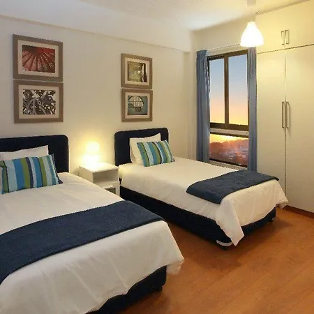 With A Beautiful Seafront Views Makenzie 101 *